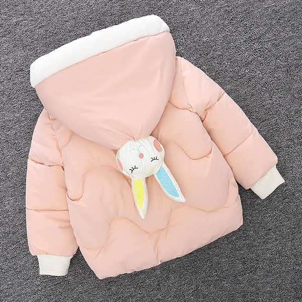 Kapuutsil 3D-elemendiga laste talvejope