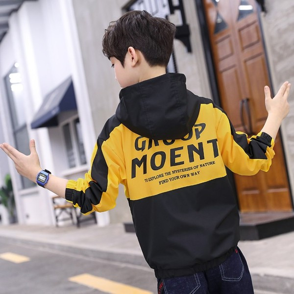 Λεπτό μπουφάν αντιανεμικό για αγόρια με φερμουάρ και κουκούλα