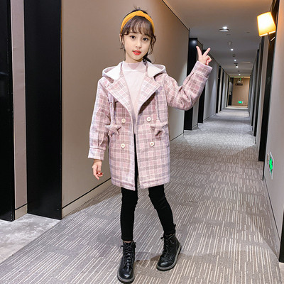 Laste kaasaegne kapuutsiga mantel - tüdrukutele