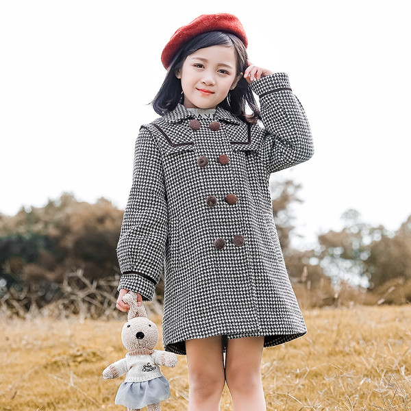 Ruuduline nööpide ja kraega lastemantel - tüdrukutele