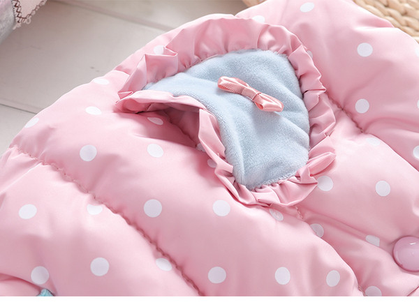 Παιδικό μοντέρνο γιλέκο πουά - για κορίτσια