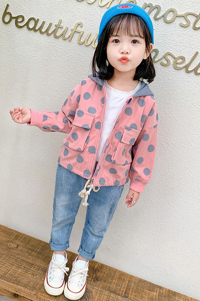 Uus mudel tüdrukutele täppidega kapuutsi ja taskutega laste jope