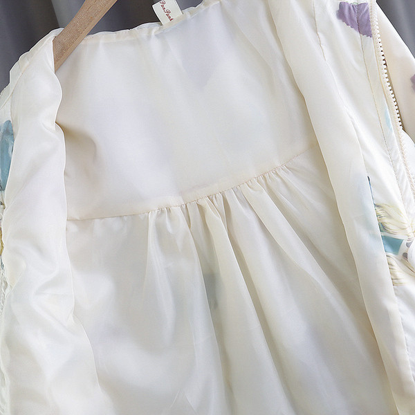 Kapuutsiga ja aplikatsiooniga laste jope - tüdrukutele