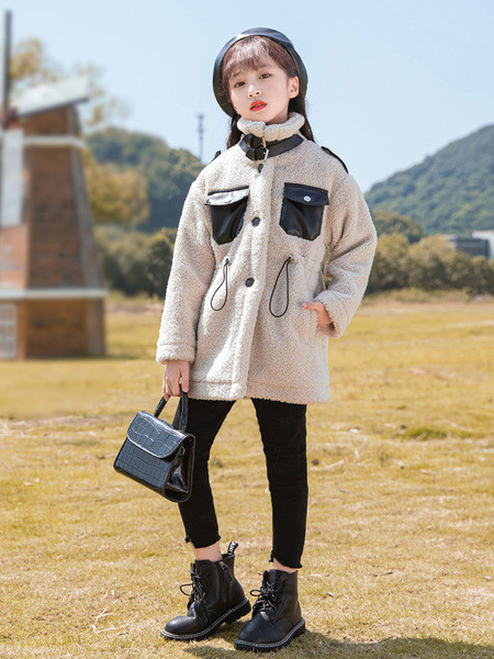 Παιδικό παλτό με κορδόνι στη μέση σε μπεζ χρώμα