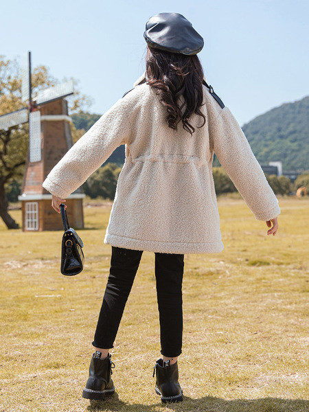 Παιδικό παλτό με κορδόνι στη μέση σε μπεζ χρώμα