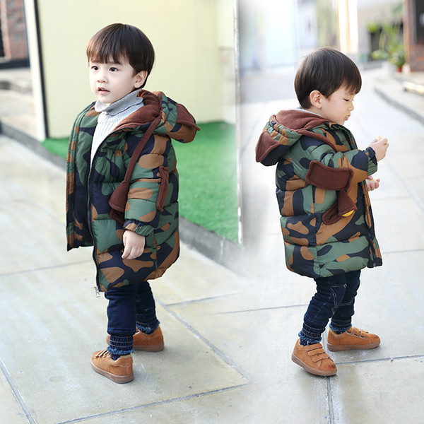 Keskmise pikkusega laste talvejope luku ja kapuutsiga