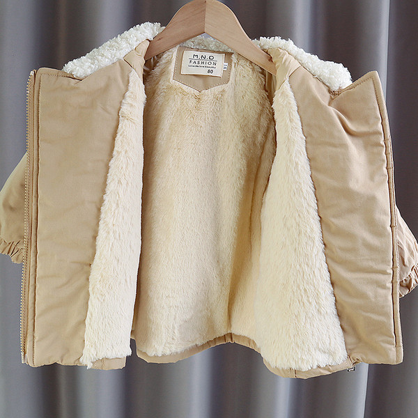 Uus mudel pehme krae ja voodriga lastemantel