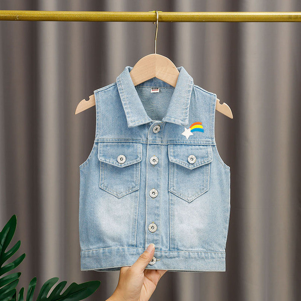 Νέο μοντέλο παιδικό τζιν γιλέκο με απλικέ στη πλάτη