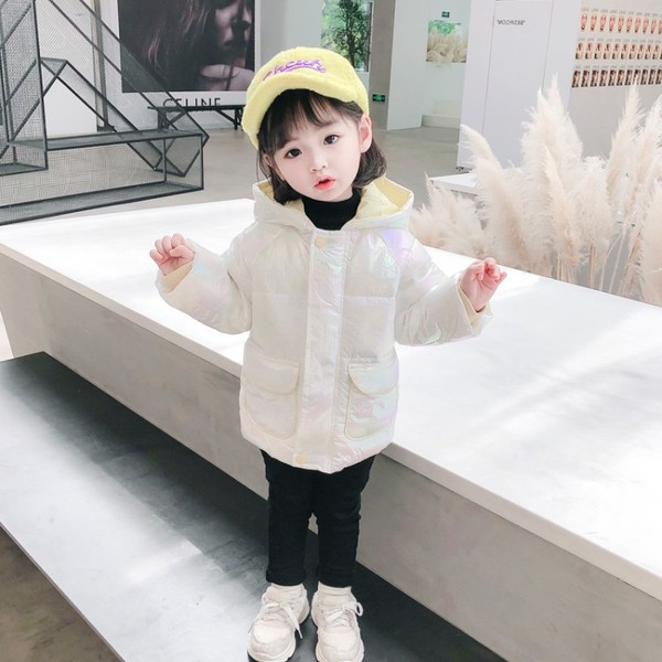 Tüdrukutele sobiv kapuutsiga ja taskutega laste vabaaja jope