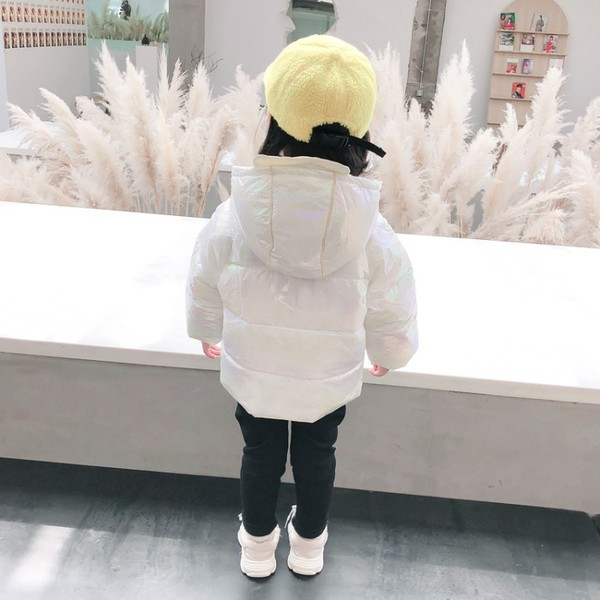 Tüdrukutele sobiv kapuutsiga ja taskutega laste vabaaja jope