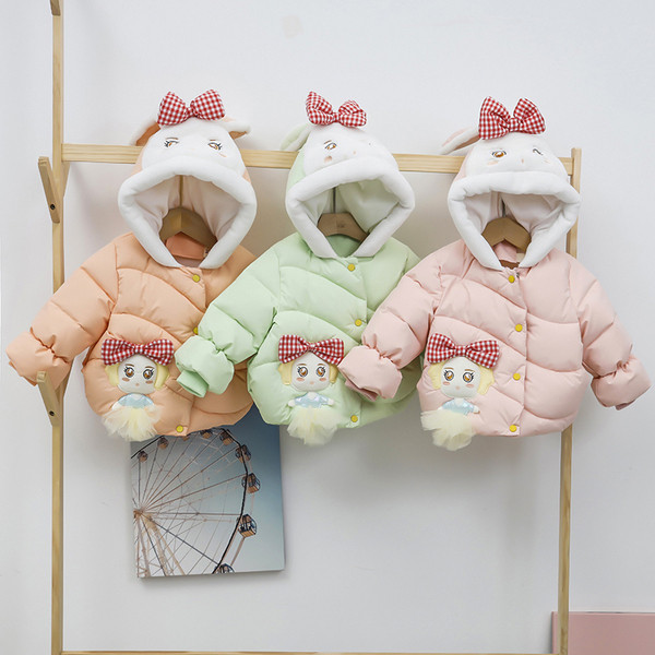 Moodne laste talvejope paela ja 3D elemendiga kapuutsil