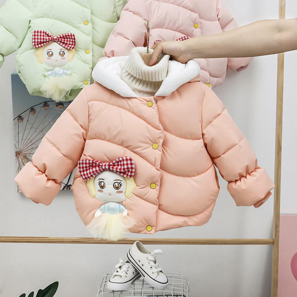 Moodne laste talvejope paela ja 3D elemendiga kapuutsil