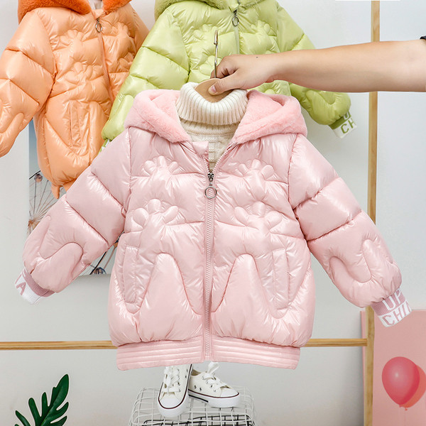 Moodne sulekapuutsiga talvine lastejope tüdrukutele