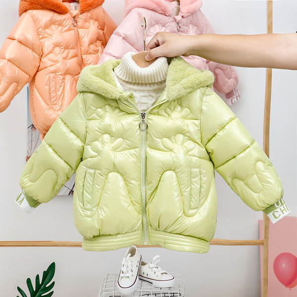 Moodne sulekapuutsiga talvine lastejope tüdrukutele