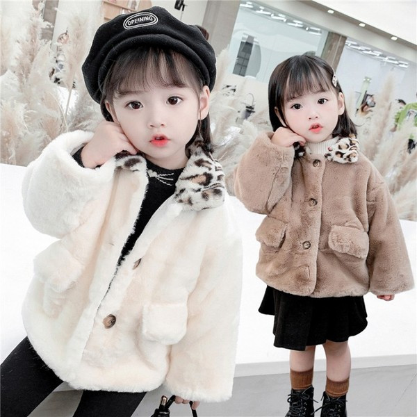 Taskute ja nööpidega laste sulejope tüdrukutele