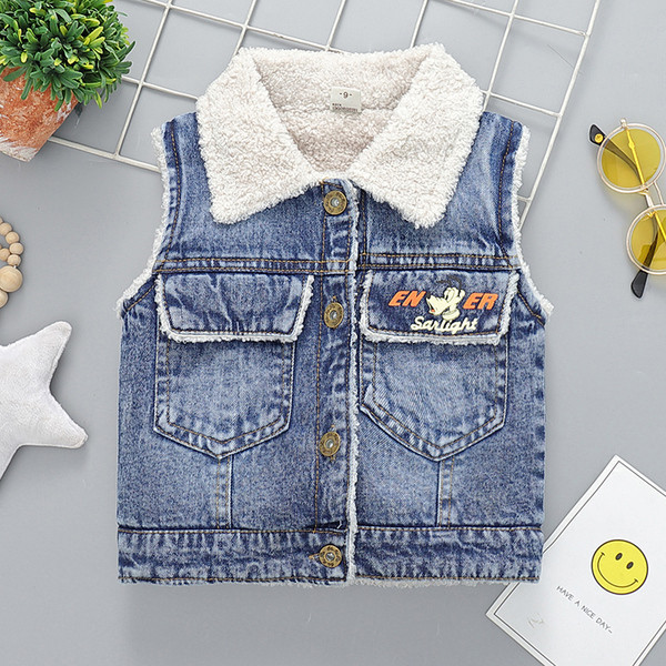 Moderni dječji traper prsluk s mekom postavom i aplikacijom