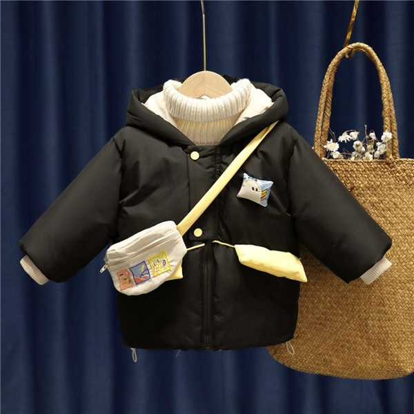 Moderna dječja grijalica za dječake s aplikacijom