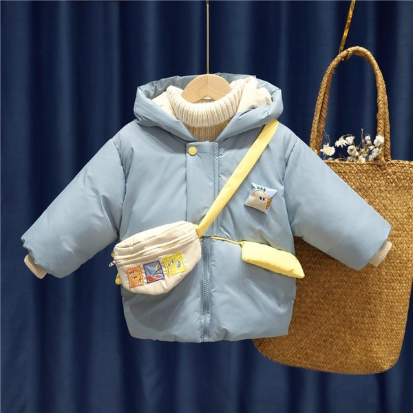 Moderna dječja grijalica za dječake s aplikacijom