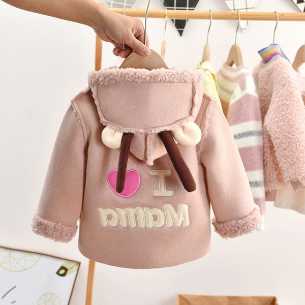 Dječja bunda s kapuljačom i šarenim natpisima
