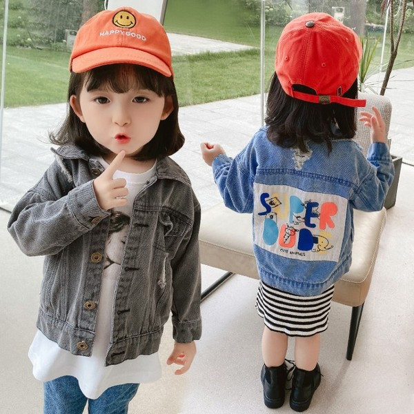 Geaca de blugi pentru copii cu aplicatie si nasturi pentru fete
