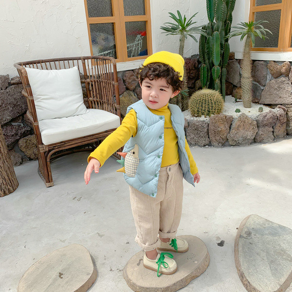 Dječji prsluk za djevojčice i dječake s gumbima i 3D elementom