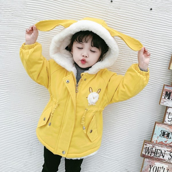 Dnevna dječja jakna s aplikacijom i 3D elementom