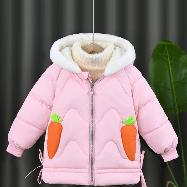 Dječja zimska jakna s toplom postavom i 3D aplikacijom na leđima