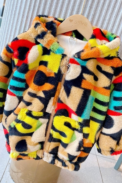 Jakna za djevojčice s kapuljačom i uzorkom u boji