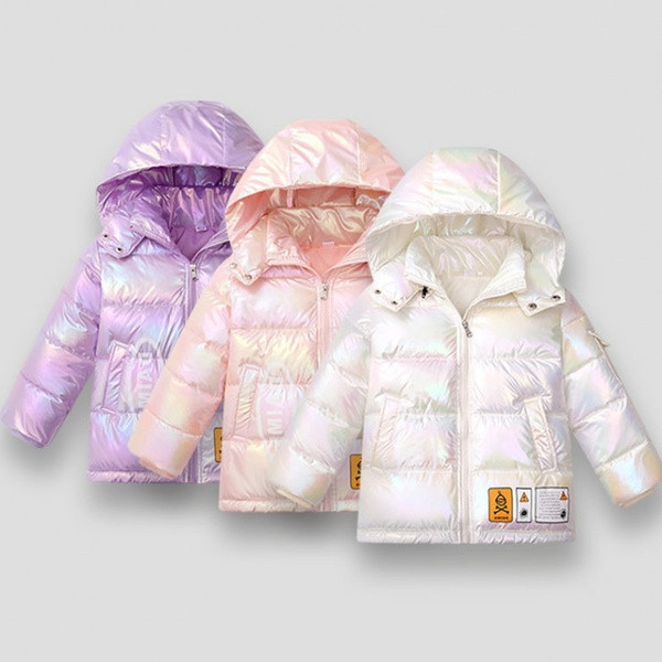 Särava efektiga ja kapuutsiga talvejope tüdrukutele - kaks mudelit