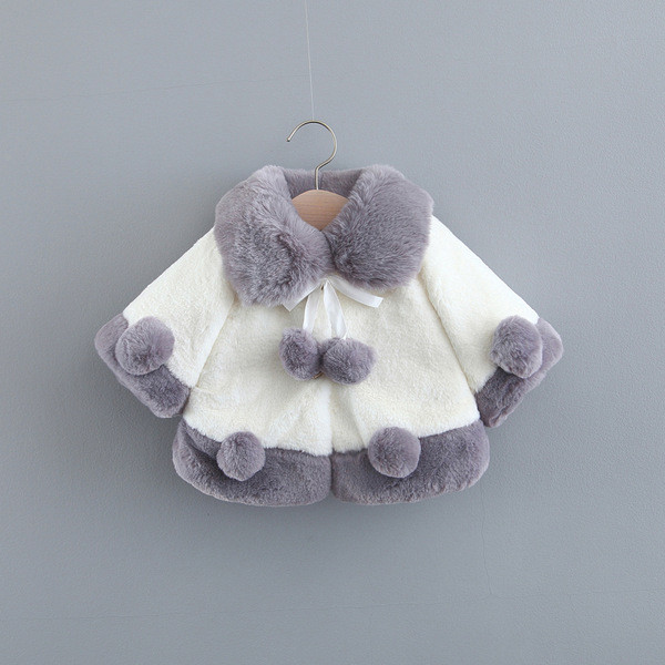 Novi model dječjeg kaputa s pomponima za djevojčice