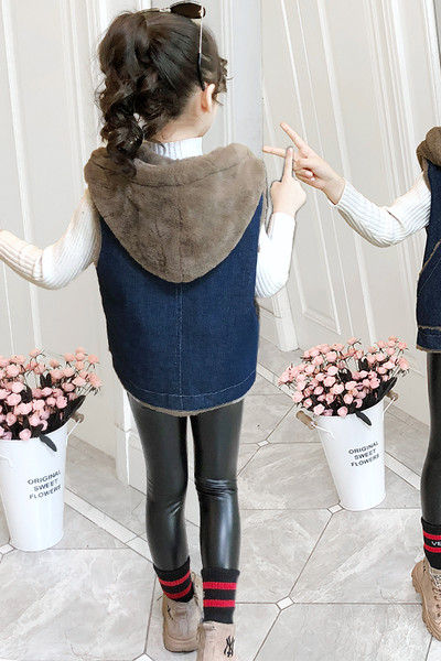 Παιδικό γιλέκο για κορίτσια από τζιν με κουκούλα