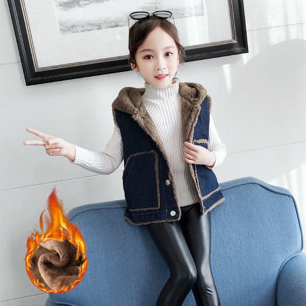 Παιδικό γιλέκο για κορίτσια από τζιν με κουκούλα