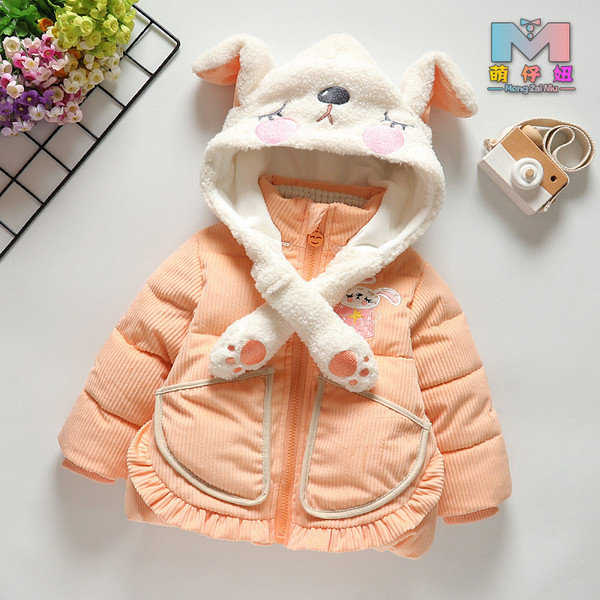 Moderna dječja zimska jakna s kapuljačom i aplikacijom na leđima