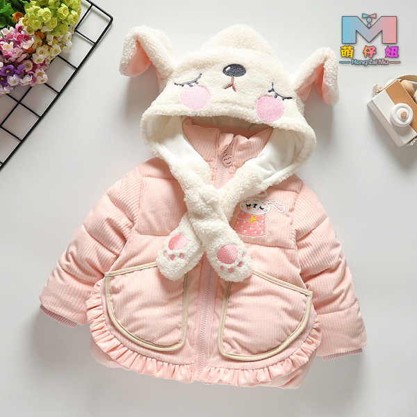 Moderna dječja zimska jakna s kapuljačom i aplikacijom na leđima