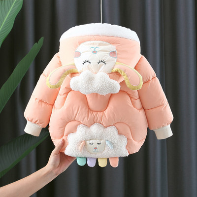 Laste kaasaegne talvejope 3D elemendiga kapuutsil ja seljal