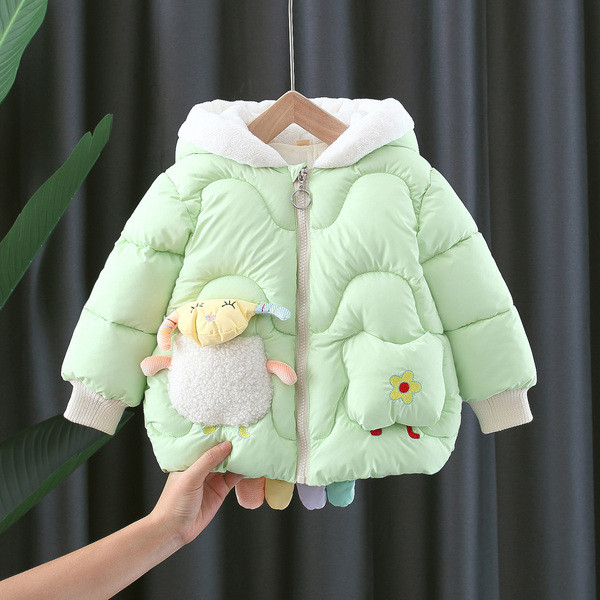 Laste kaasaegne talvejope 3D elemendiga kapuutsil ja seljal