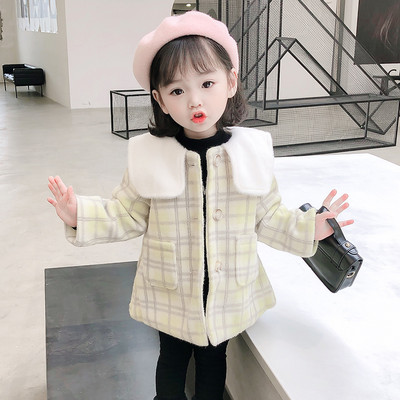 Stiilne nööpide ja taskutega lastemantel tüdrukutele