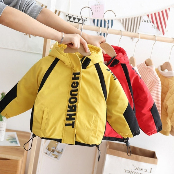 Kapuutsi ja lukuga sügis-talve jope poistele