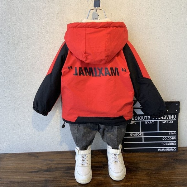 Kapuutsi ja lukuga sügis-talve jope poistele