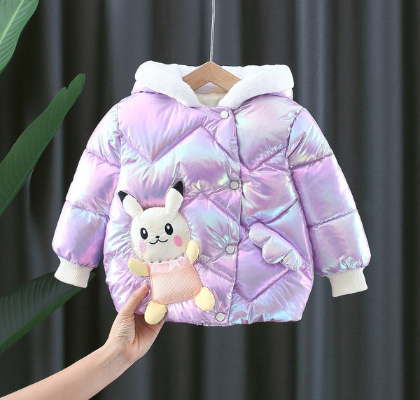 Μοντέρνο παιδικό μπουφάν με πλευρική στερέωση