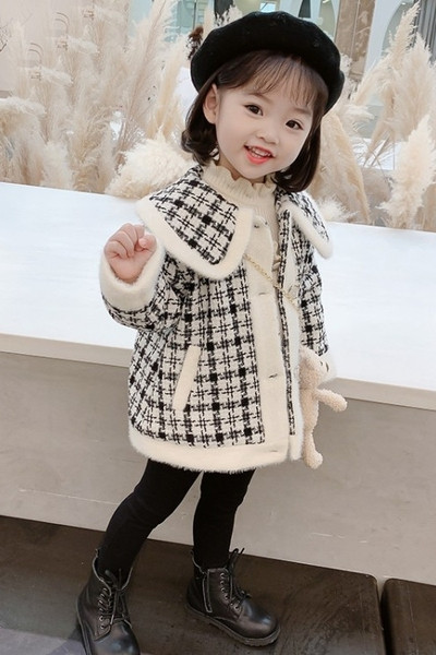 Tüdrukutele sobiv nööpide ja taskutega laste jope