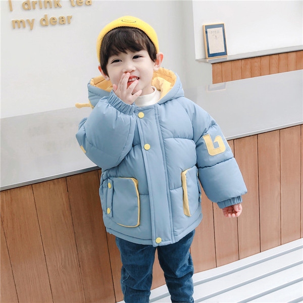 Παιδικό μπουφάν με τρισδιάστατο στοιχείο στην κουκούλα και στην πλάτη - για αγόρια