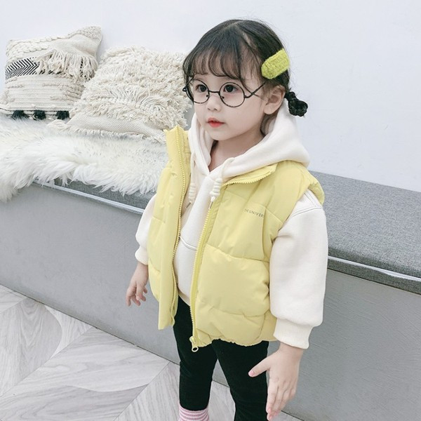 Igapäevane tõmbluku ja kõrge kraega lastevest