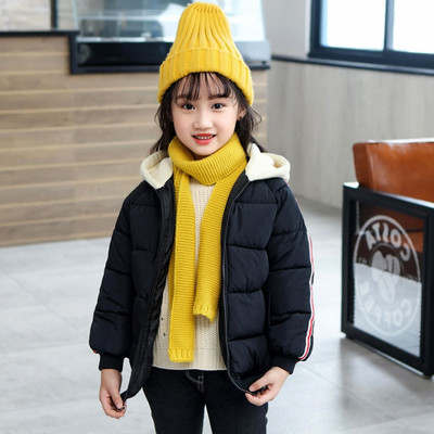 Kapuutsiga ja küljeäärega talvejope - kaks mudelit tüdrukutele ja poistele