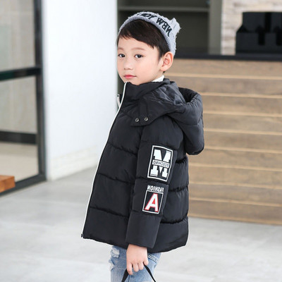 Kapuutsiga ja küljeäärega talvejope - kaks mudelit tüdrukutele ja poistele