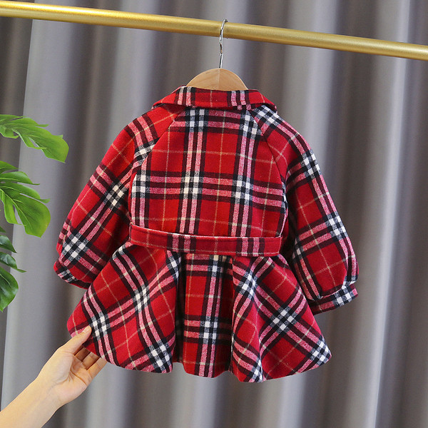 Ruuduline lastemantel tüdrukutele vöökohaga