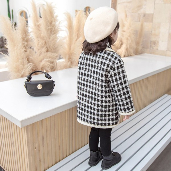 Καθημερινό παιδικό μπουφάν με τσέπη και κουμπιά