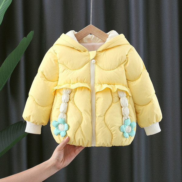 Uus mudel laste jope 3D-elemendiga kapuutsil