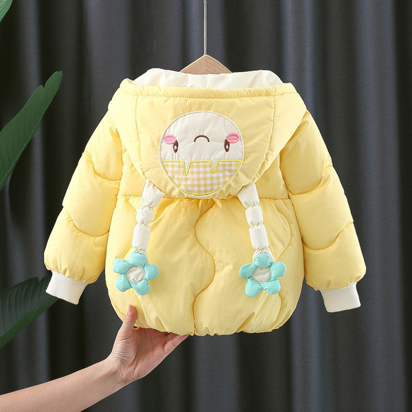 Uus mudel laste jope 3D-elemendiga kapuutsil