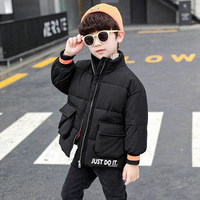 Tõmbluku ja kõrge kraega laste jope poistele